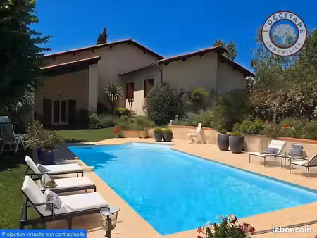 maison 7 pièces 208 m²
