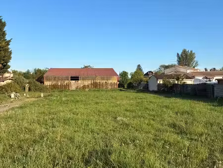 investisseur - terrain, 1785 m²+ bâtiment 400 m²- fort potentiel