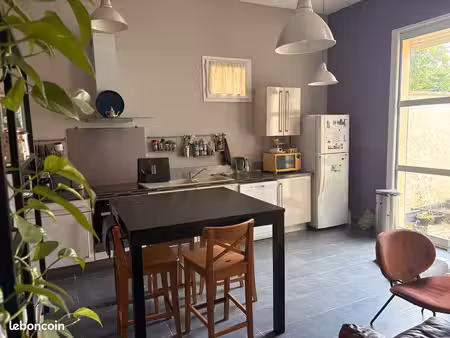 maison avec deux chambres et jardin