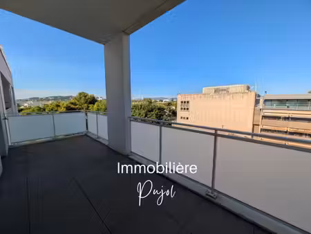 bonneveine 13008 - type 2 récent avec terrasse et garage