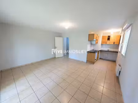 perrignier- t3 de 56.64m² à 860eur cc