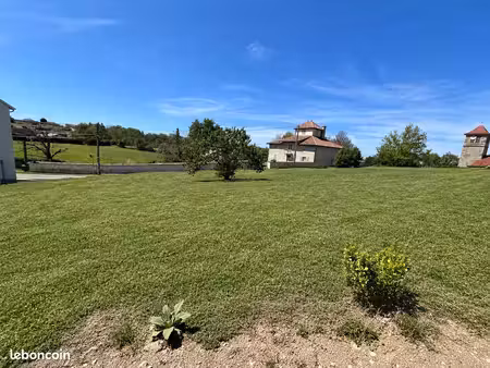terrain 580 m² saint-savin