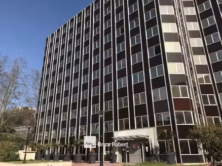location bureaux 887m²