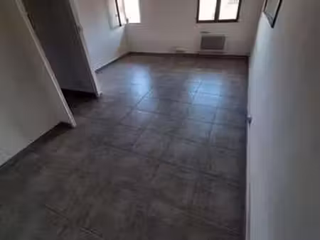 location appartement t1 à toulon (83000) : à louer t1 / 27m² toulon