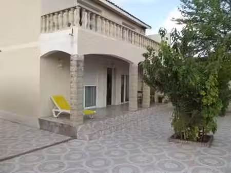 location maison meublé à bordeaux (33000) : à louer meublé / 150m² bordeaux