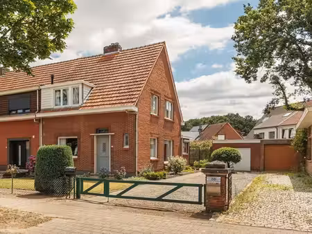 charmante woning in rustige straat in brasschaat.