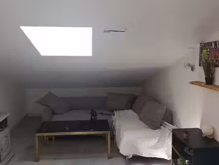 appartement a l'année 1 chambre