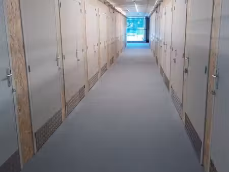 location box de stockage à fougeres - garde-meubles sécurisé, accès 7/7, prestation/prix i