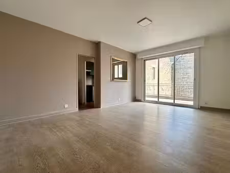 appartement rénové climatisé brive la gaillarde 1 pièce(s) 31.4 m2 - quartier piscine