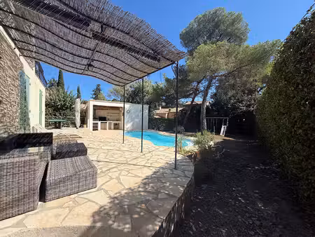 maison familiale avec piscine chauffée, cuisine d'été et 5 chambres
