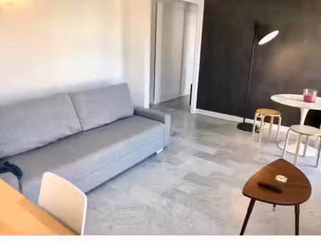 location meublée appartement 2 pièces 46 m² à aix-en-provence (13090), 1 250 €