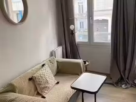 location meublée appartement 2 pièces 33 m² à lille (59000), 750 €