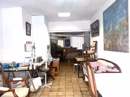 a vendre murs commerciaux au port