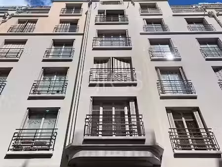 location appartement 3 pièces 55.3 m² à paris 15ème (75015), 1 980 €