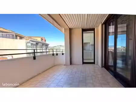 exclusivité cannes rue d’antibes – superbe duplex rooftop avec terrasse & box fermé