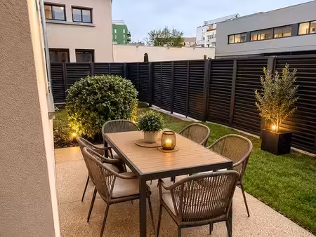 appartement meublé avec terrasse - gratte ciel - neuf