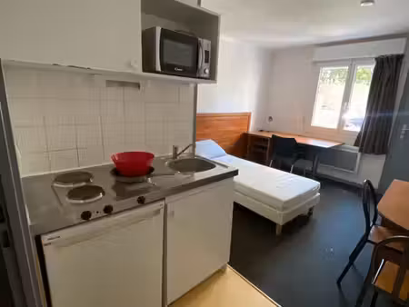 studio 1 pièce 19 m²