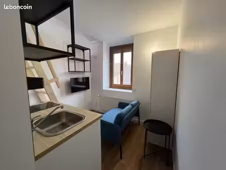 studio meublé 12 m² rénové avec mezzanine – métro fives