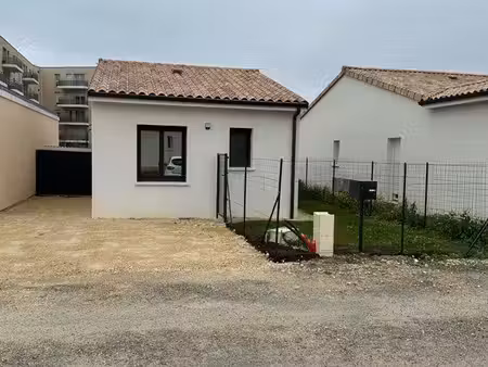 t2 poitiers est