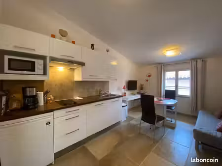 exclusivite charmant studio meublé étudiant vieil antibes 30m2