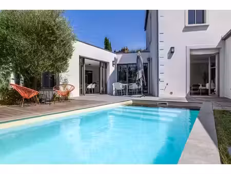 nantes - canclaux : magnifique hôtel particulier avec piscine et garage