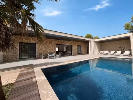 nîmes – maison contemporaine de 190 m² – 4 chambres, piscine, pool house et terrain de 3 0