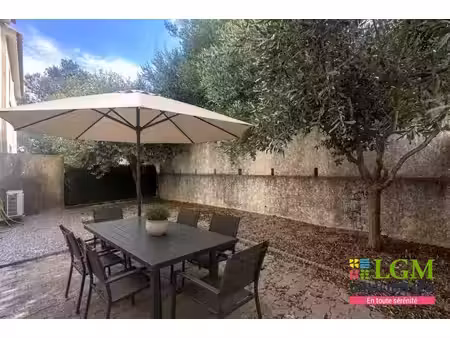 nîmes - maison mitoyenne avec jardinet castanet