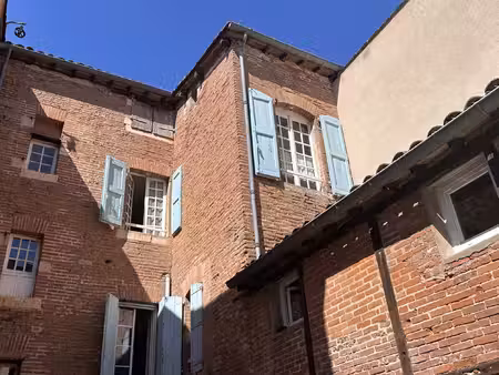 albi hyper centre - appartement t2 bis de 55 m2 avec place d