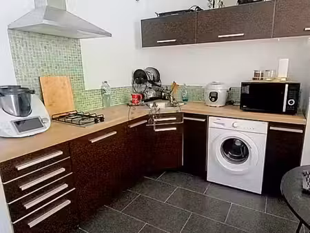 charmant t1 refait à neuf (rdc) 8e arrondissement