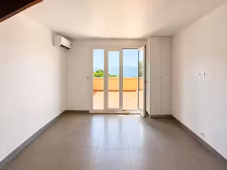 studio avec terrasse – domaine privé de la madrague – saint-cyr-sur-mer