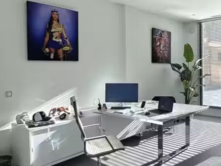 cannes : local commercial / bureaux 35 m² – rénové à neuf – plein sud