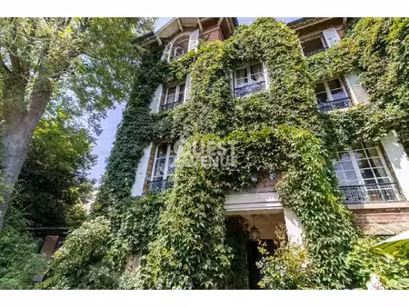 magnifique maison d'artiste en pierre meulière 5 chambres à sèvres, 187m2