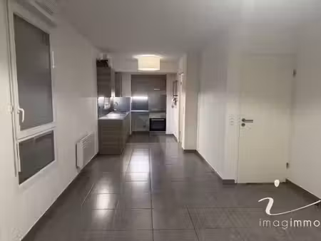 location appartement t3 avec terrasse, parking, pignan, proc