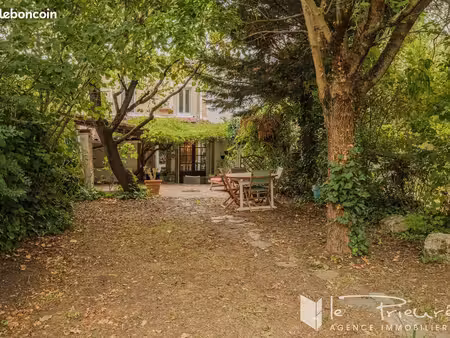 maison 6 pièces 178 m²