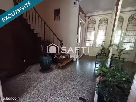 maison 7 pièces 260 m²