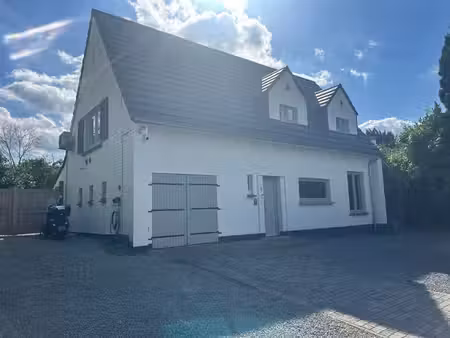 superbe villa 4 façades avec jardin d’exception et piscine