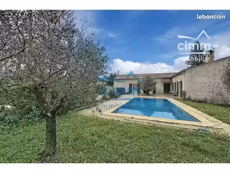 villa 6 pièces 160 m²