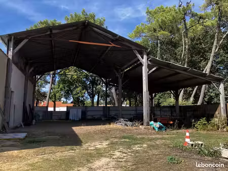 location hangar