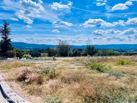 terrain 767 m² pertuis