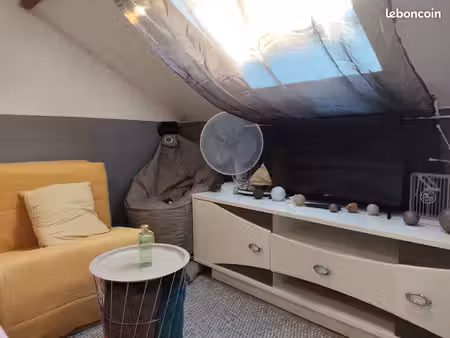 chambre au sein d une grande maison autonome en énergie et proche transport