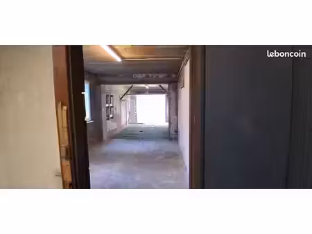 loue garage avec fosse et deux local avec