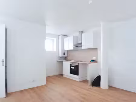 studio 1 pièce 23 m²