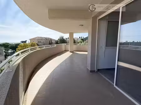 appartement 5 pièces 142 m²