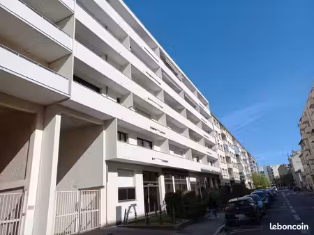 t3 70m2 avec balcon + cave, rue feuillat