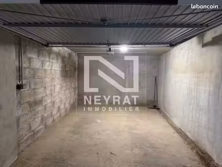 garage/box 17 m² frejus