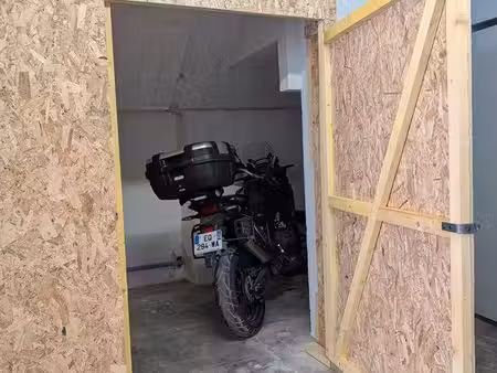 location box sécurisé à hyères – idéal matériel de loisirs, moto ou scooter
