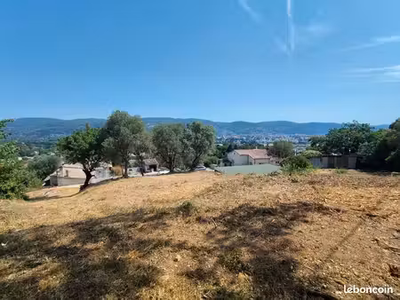 terrain 1 104 m² draguignan