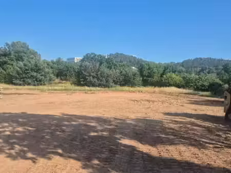 terrain 1 105 m² saint raphael