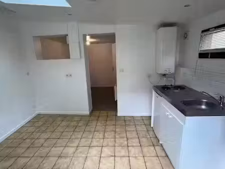 location appartement 2 pièces 26 m² à amiens (80000), 480 €