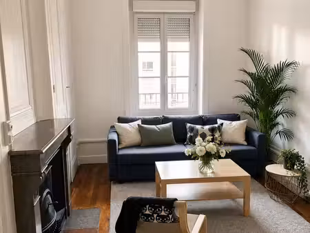 appartement t2 42 m2 donnant sur cour